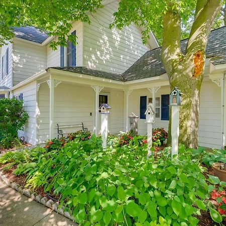 Elegant 1905 Home Steps To Torch Lake And Dtwn Alden Exterior photo