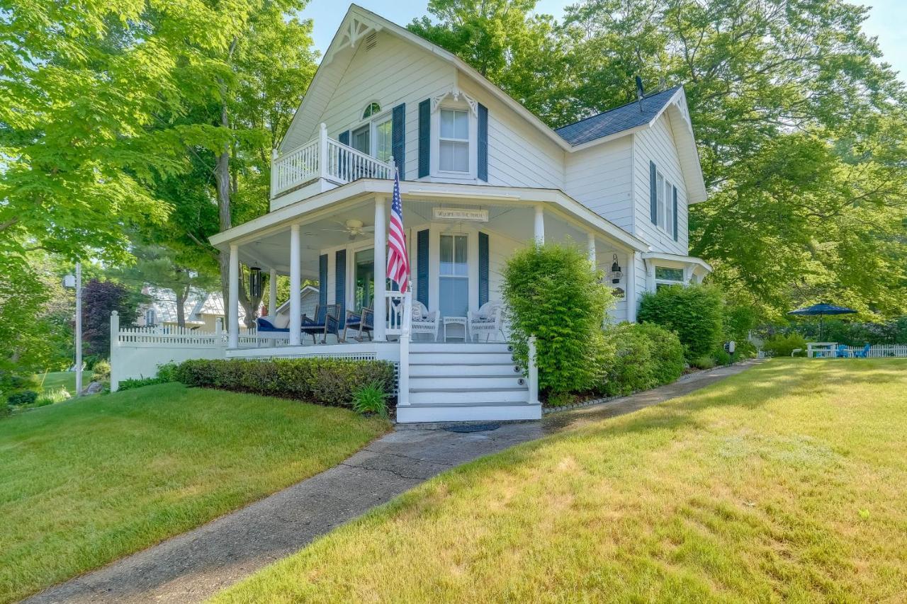 Elegant 1905 Home Steps To Torch Lake And Dtwn Alden Exterior photo